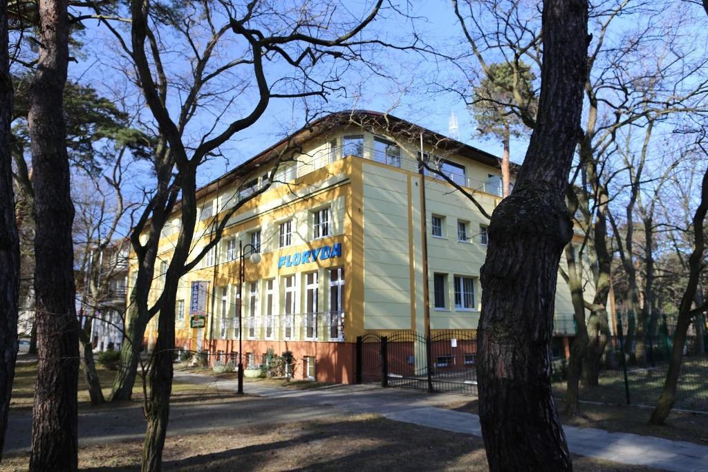 Floryda Jurata Bed & Breakfast エクステリア 写真