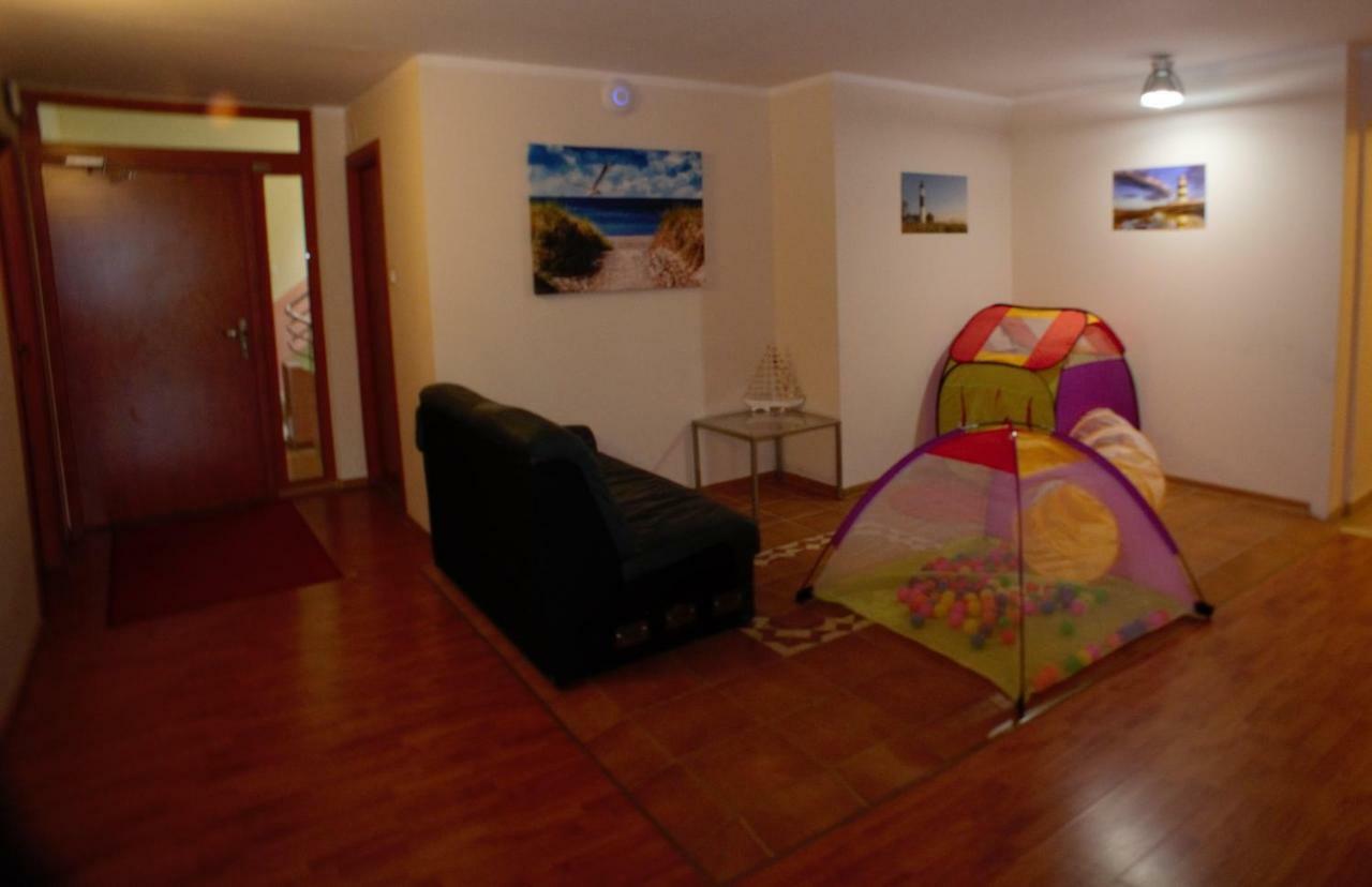 Floryda Jurata Bed & Breakfast エクステリア 写真