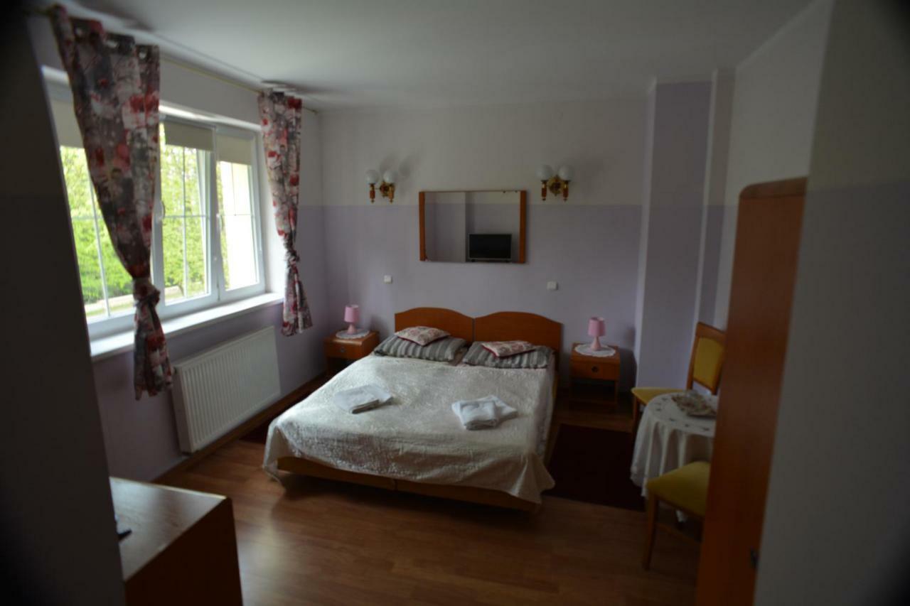 Floryda Jurata Bed & Breakfast エクステリア 写真
